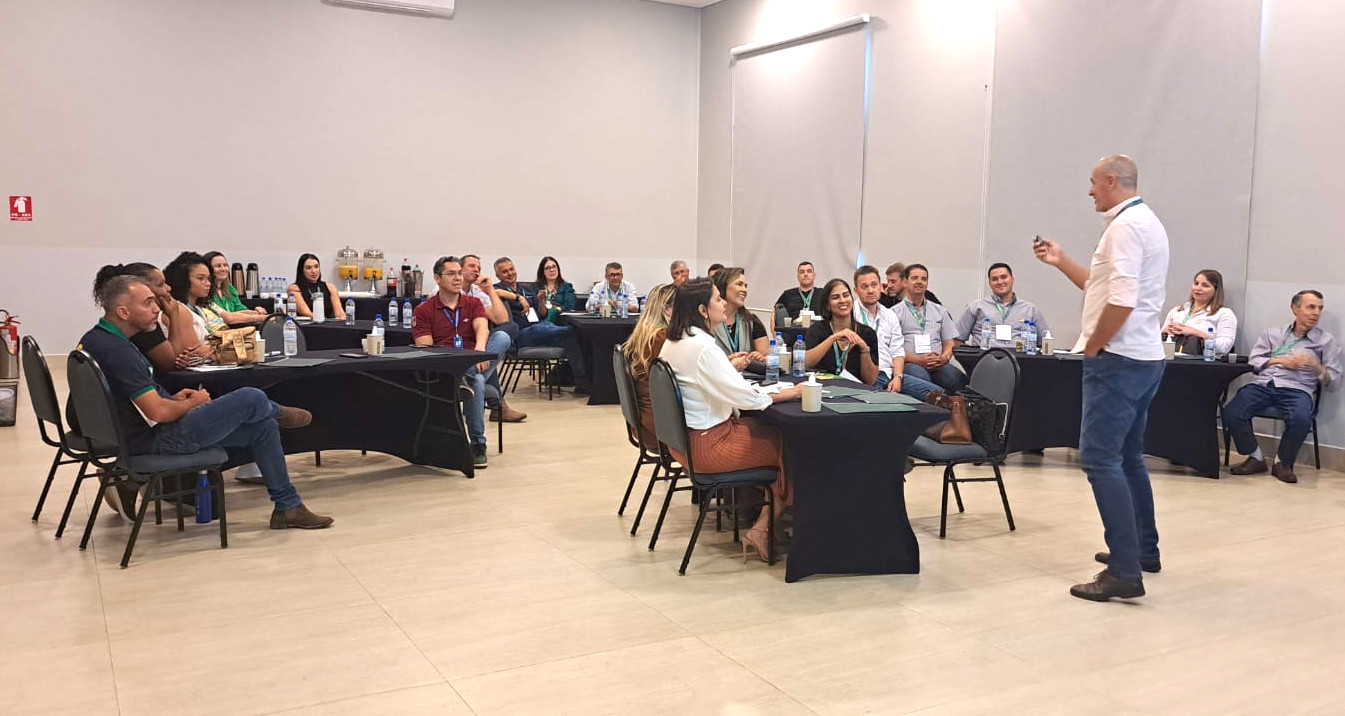 IFG, cooperativas locais e prefeitura municipal prestigiam evento